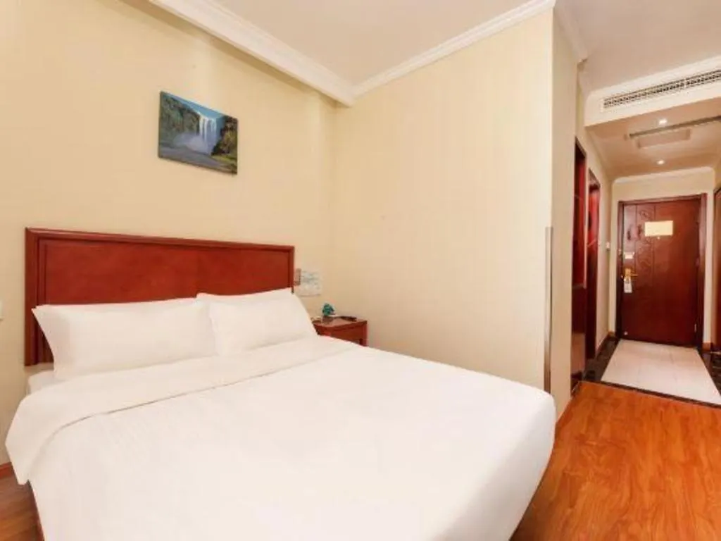 Greentree Inn Suzhou Railway Station North Square Haobainian Wedding Dress City Express Hotel 3*, סוג'ואו סין