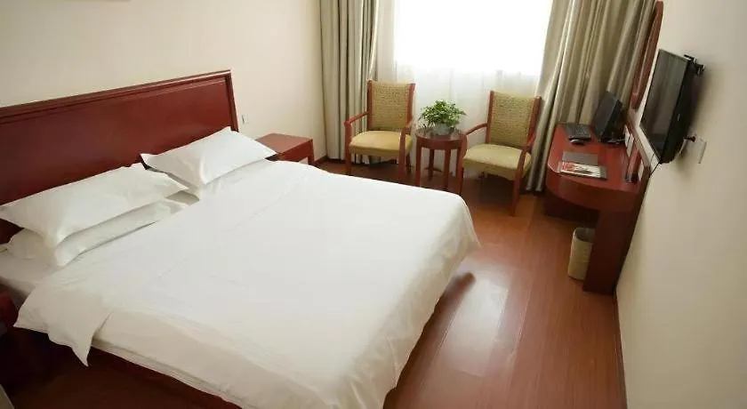 ***  Greentree Inn Suzhou Railway Station North Square Haobainian Wedding Dress City Express Hotel סין